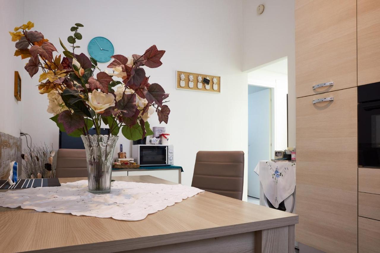 Picci'S Bilo Apartment Milan Bagian luar foto